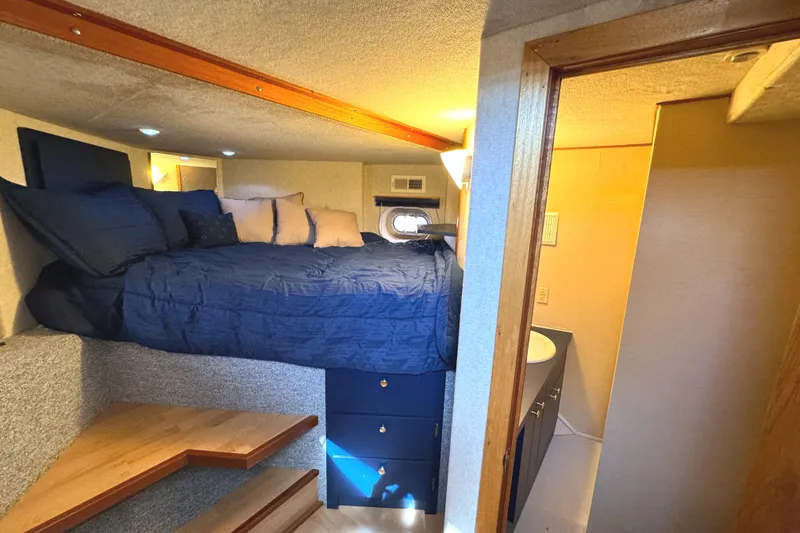 Slide: The Image of Skipperliner 560 Coastal Cruiser 1996 - 50