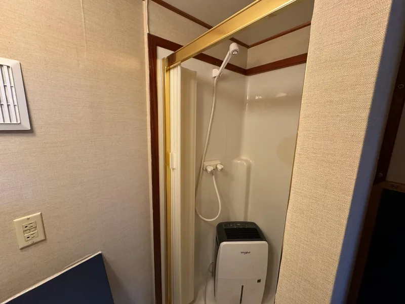 Slide: The Image of Skipperliner 560 Coastal Cruiser 1996 - 52