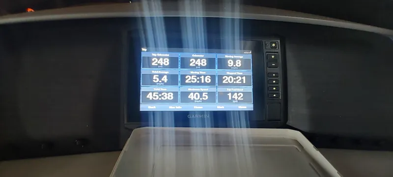 Slide: The Image of Dashboard display of a 2021 Bennington RX 25 RXFBA boat with various performance metrics. - 13