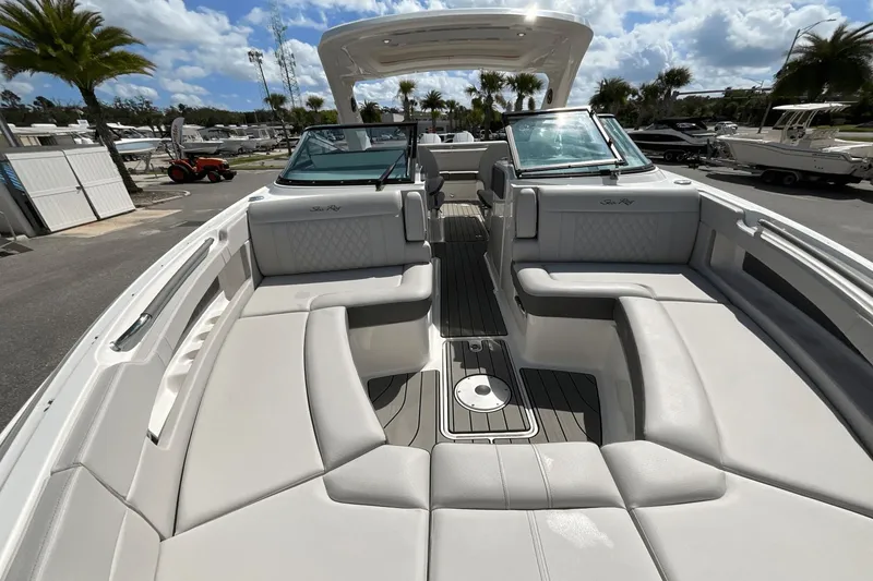 Slide: The Image of Sea Ray SLX 310 Outboard 2026 - 27