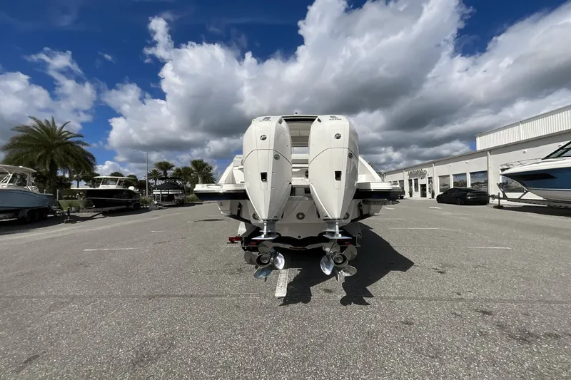 Slide: The Image of Sea Ray SLX 310 Outboard 2026 - 7