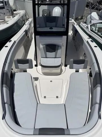 Slide: The Image of Robalo R270 Center Console 2025 - 27