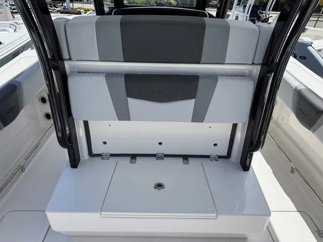 Slide: The Image of Robalo R270 Center Console 2025 - 5