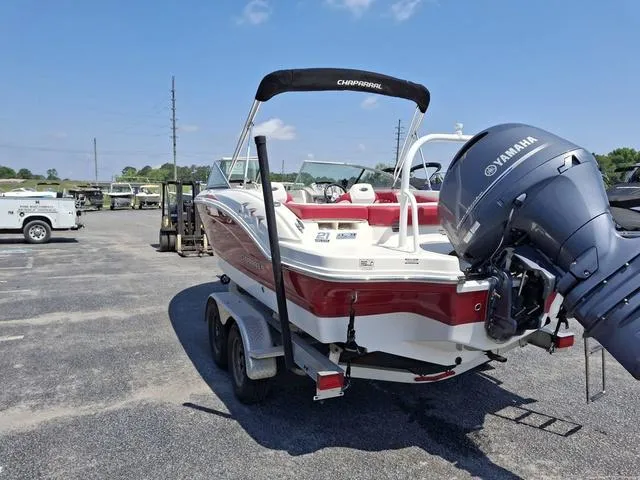 Slide: The Image of Chaparral 21 H2O Sport 2018 - 14