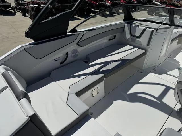 Slide: The Image of Yamaha AR220 2025 - 13