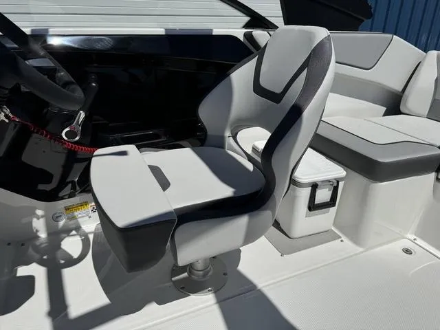 Slide: The Image of Yamaha AR220 2025 - 15