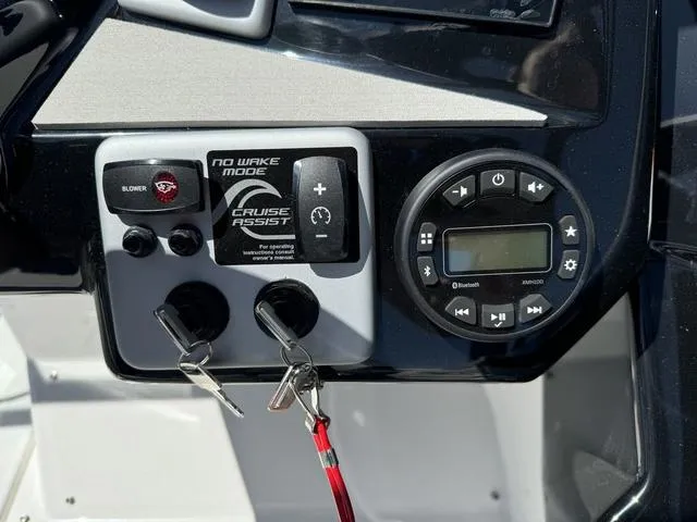 Slide: The Image of Yamaha AR220 2025 - 20