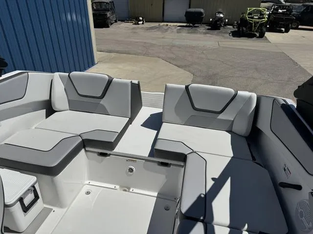 Slide: The Image of Yamaha AR220 2025 - 25