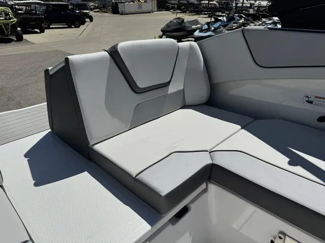 Slide: The Image of Yamaha AR220 2025 - 26