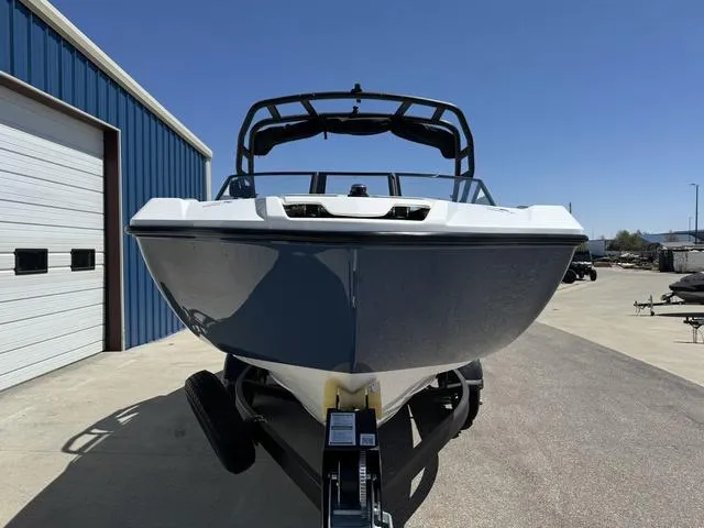 Slide: The Image of Yamaha AR220 2025 - 3