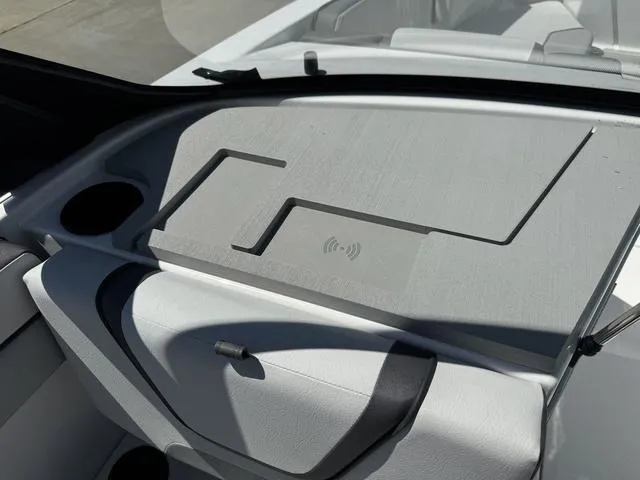 Slide: The Image of Yamaha AR220 2025 - 30