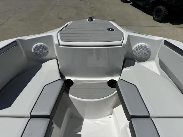 Slide: The Image of Yamaha AR220 2025 - 34