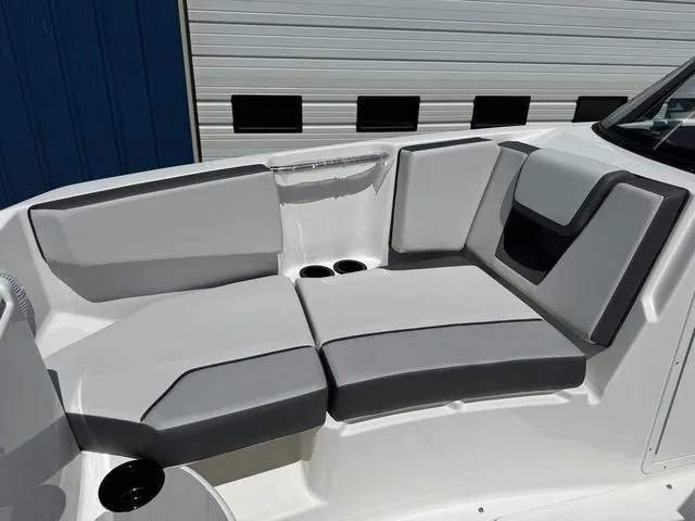 Slide: The Image of Yamaha AR220 2025 - 38