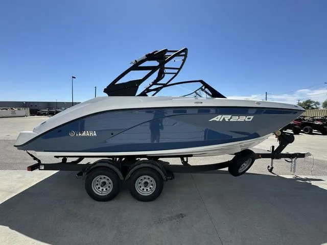 Slide: The Image of Yamaha AR220 2025 - 5