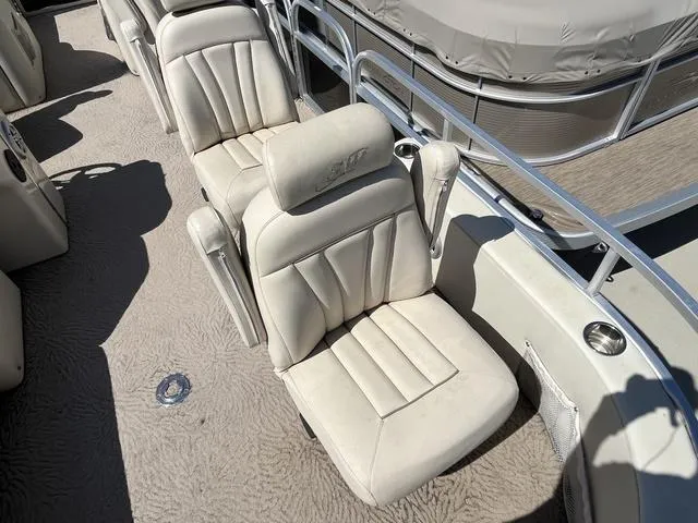 Slide: The Image of Silver Wave 230 Play DCA 2011 - 12