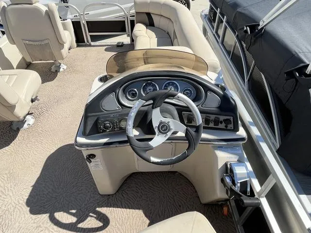 Slide: The Image of Silver Wave 230 Play DCA 2011 - 17