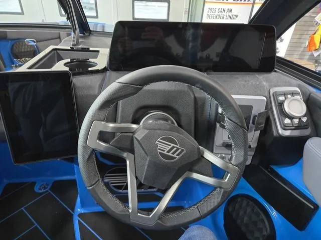 Slide: The Image of Malibu Wakesetter 23 LSV 2025 - 26