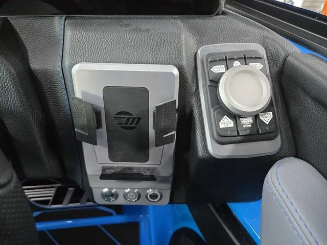 Slide: The Image of Malibu Wakesetter 23 LSV 2025 - 28