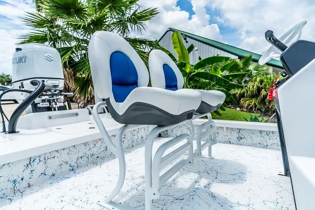 Slide: The Image of Majek 226 Illusion 2025 - 10