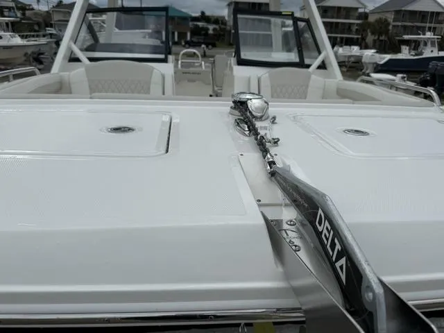 Slide: The Image of World Cat 260 DC-X (Dual Console) 2025 - 13