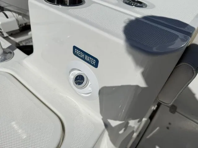 Slide: The Image of World Cat 235 TE (Tournament Edition) 2025 - 15