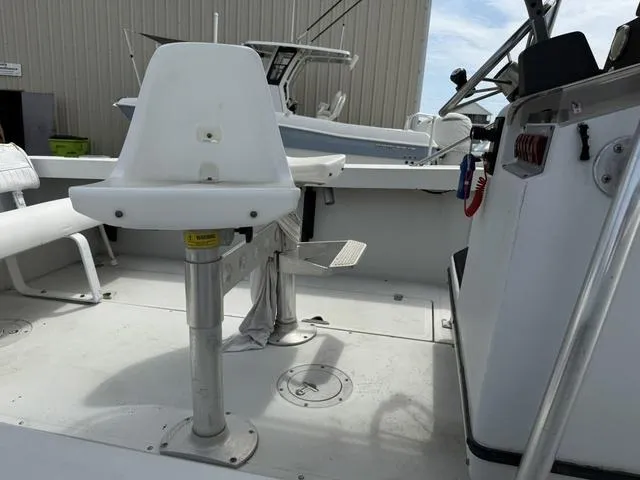 Slide: The Image of Boston Whaler 210 Outrage 1993 - 11
