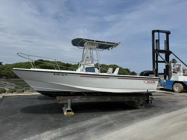Slide: The Image of Boston Whaler 210 Outrage 1993 - 3