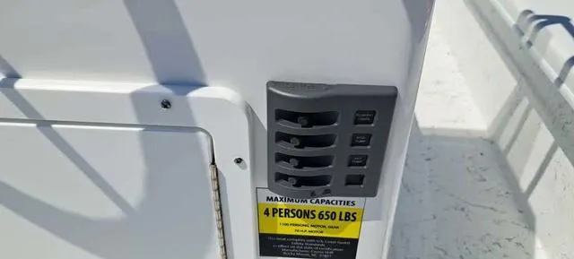 Slide: The Image of Lookout 18' Skiff 2024 - 9