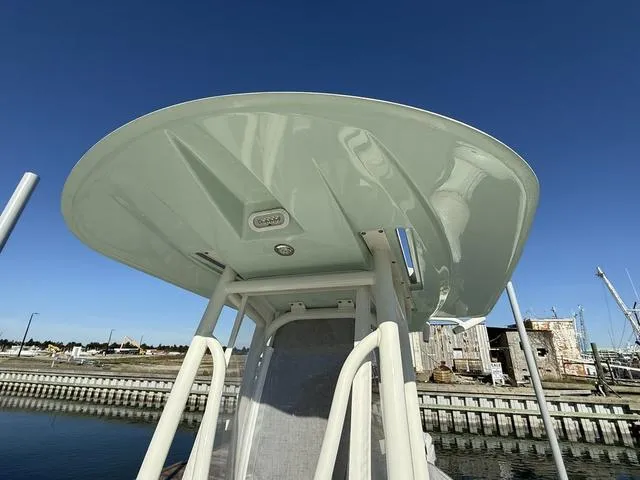 Slide: The Image of Pathfinder 2500 Hybrid 2024 - 10