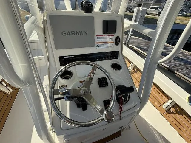 Slide: The Image of Pathfinder 2500 Hybrid 2024 - 12