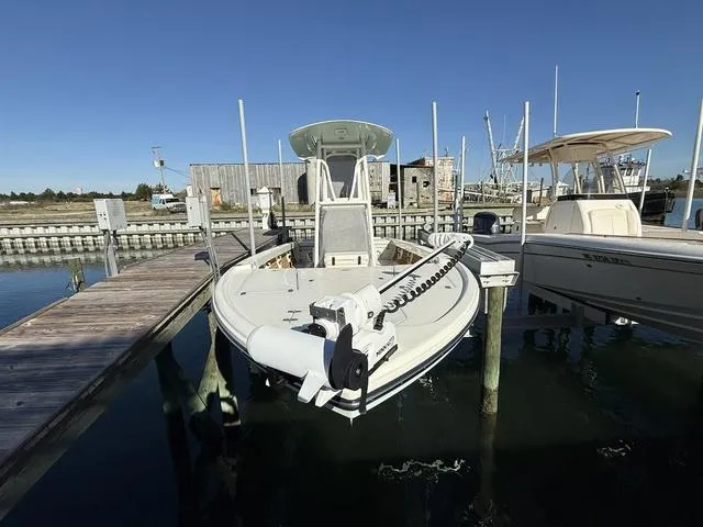 Slide: The Image of Pathfinder 2500 Hybrid 2024 - 3