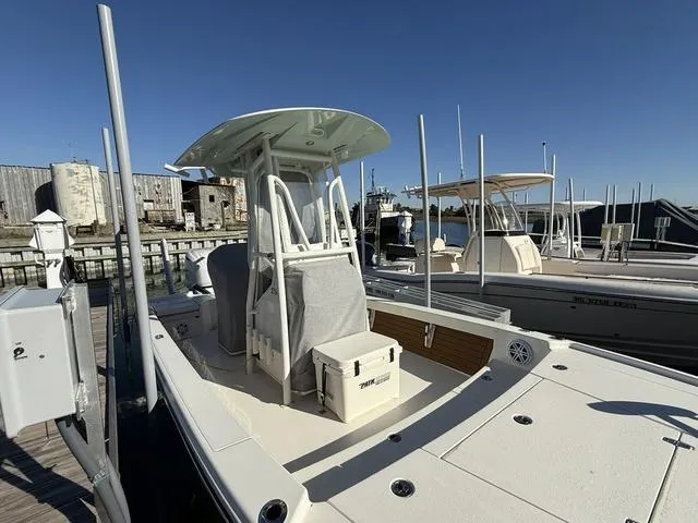 Slide: The Image of Pathfinder 2500 Hybrid 2024 - 5