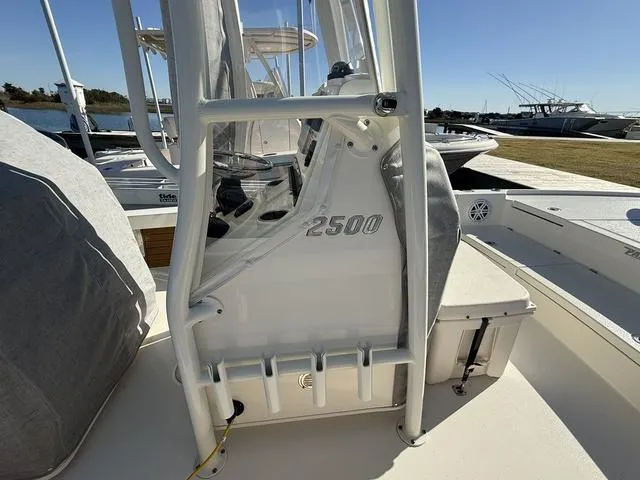 Slide: The Image of Pathfinder 2500 Hybrid 2024 - 6