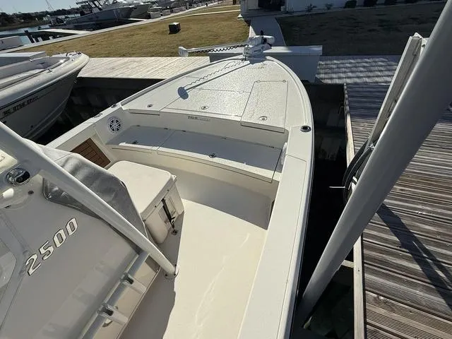 Slide: The Image of Pathfinder 2500 Hybrid 2024 - 7