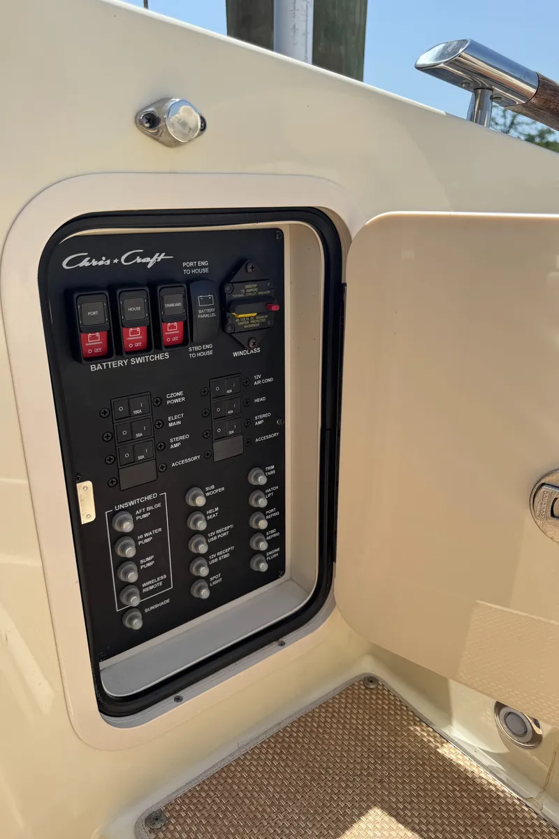 Slide: The Image of Chris-Craft Launch 31 GT 2020 - 91