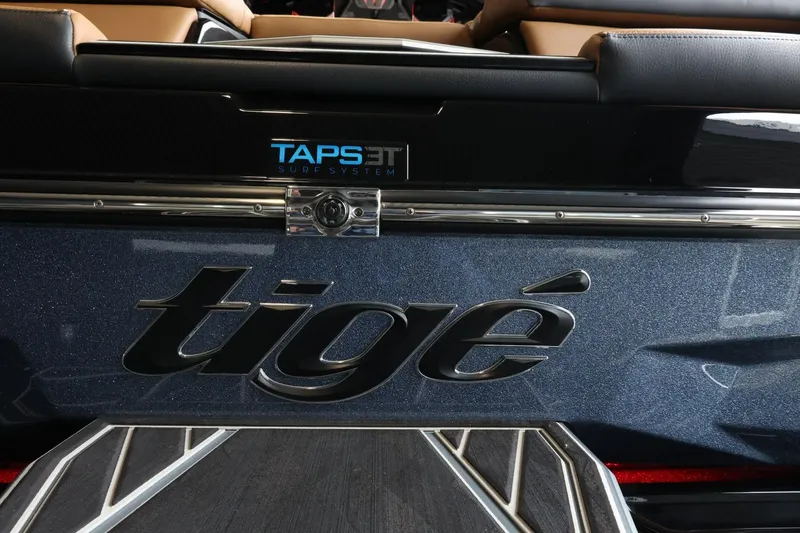 Slide: The Image of 2025 Tigé Ultré 25ZX boat with TAPS 3T technology, rear view. - 11