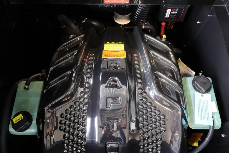 Slide: The Image of Tigé Ultré 25ZX 2025 - 69