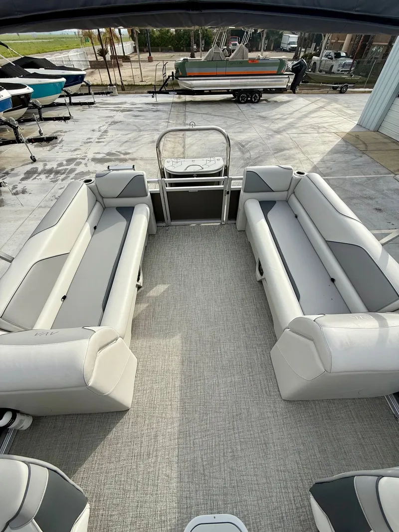 Slide: The Image of Avalon Venture 85 - 23 FT Quad Lounger w/ 150HP Mercury! 2025 - 9