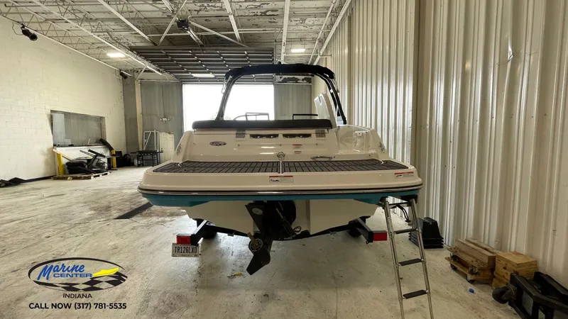 Slide: The Image of Bayliner VR5 2022 - 6