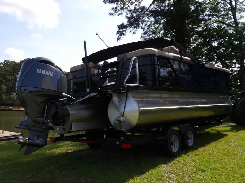 Slide: The Image of Veranda VR22RC 2025 - 4