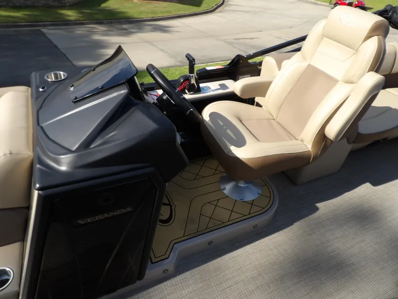 Slide: The Image of Veranda VR22RC 2025 - 9