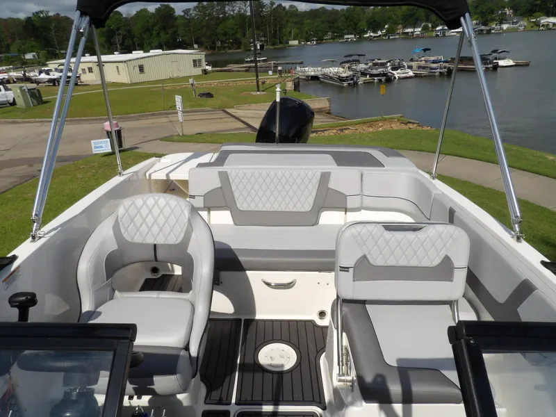 Slide: The Image of Bayliner VR5OB 2024 - 13