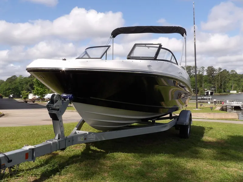 Slide: The Image of Bayliner VR5OB 2024 - 5