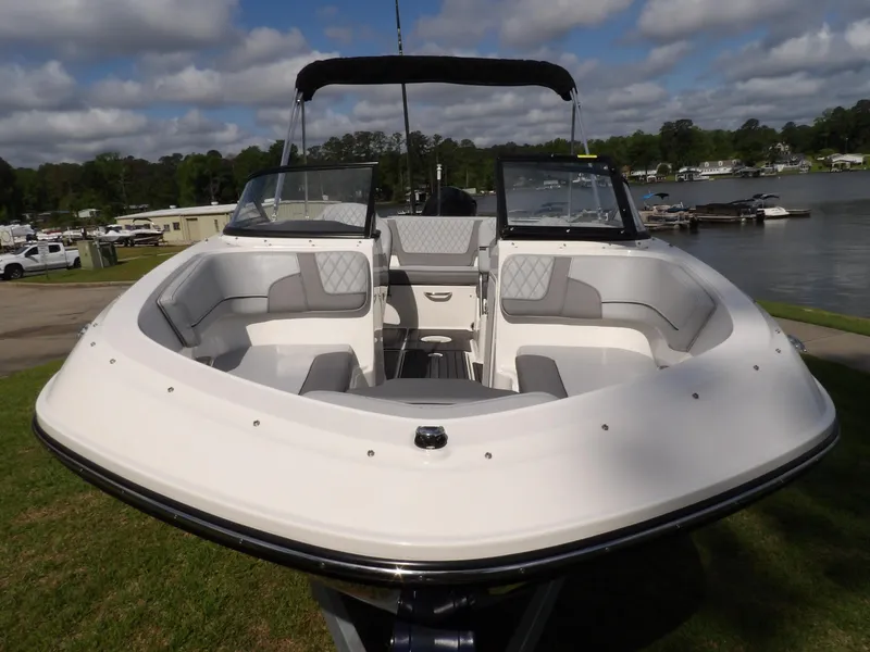 Slide: The Image of Bayliner VR5OB 2024 - 6