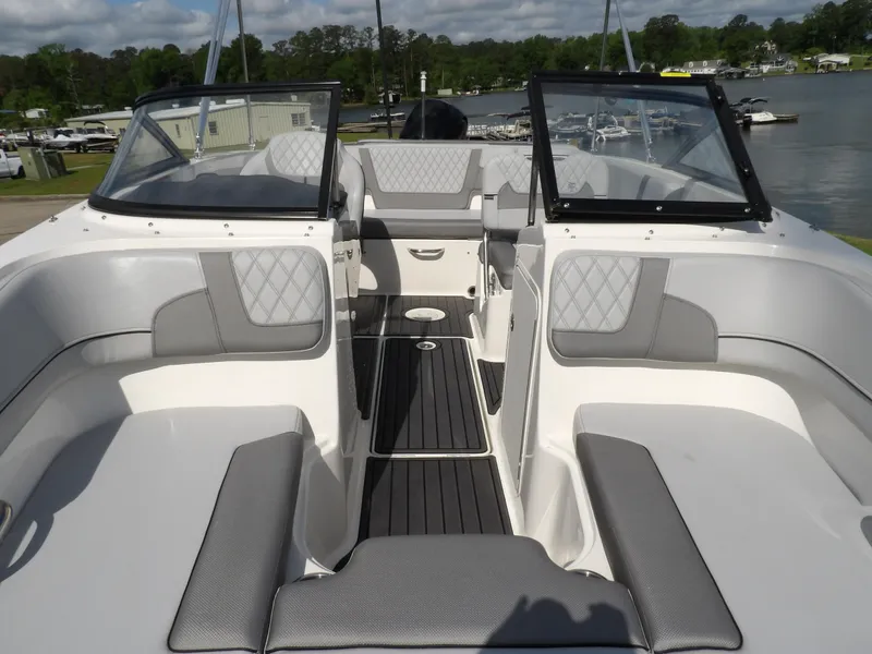 Slide: The Image of Bayliner VR5OB 2024 - 7