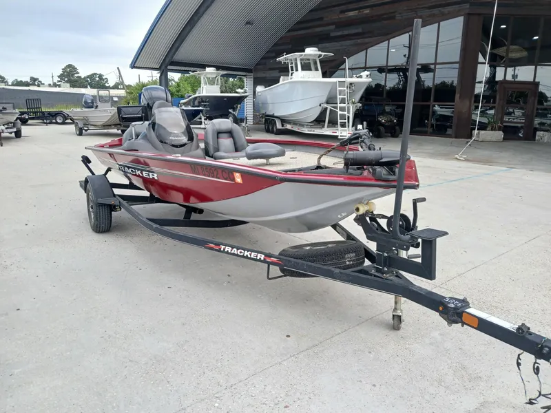 Slide: The Image of Tracker Pro Team 175 2022 - 10