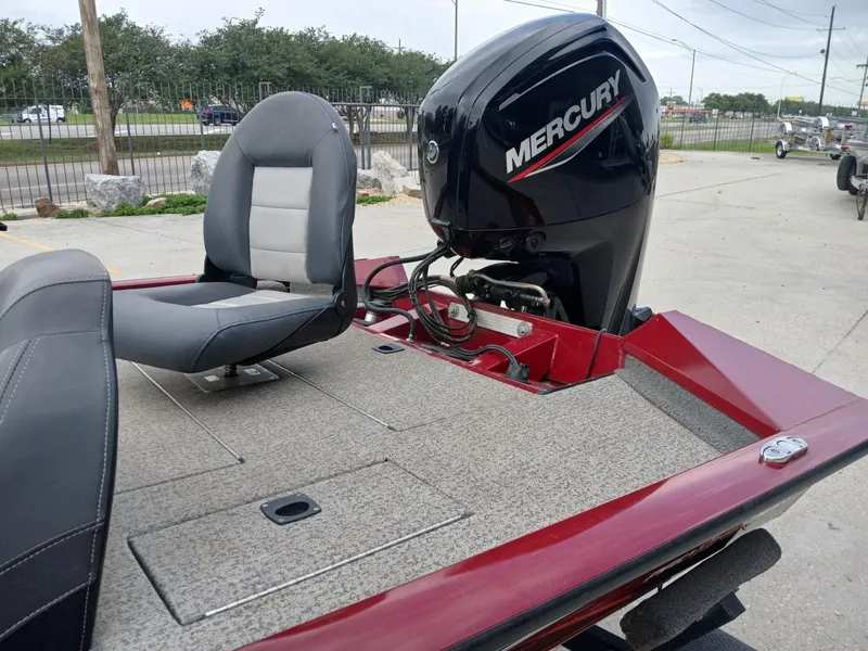 Slide: The Image of Tracker Pro Team 175 2022 - 7