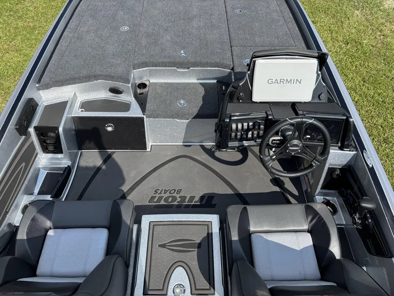 Slide: The Image of Triton XP Patriot 21 2025 - 14