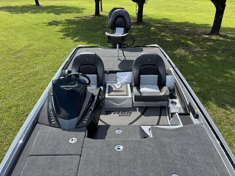 Slide: The Image of Triton XP Patriot 21 2025 - 7