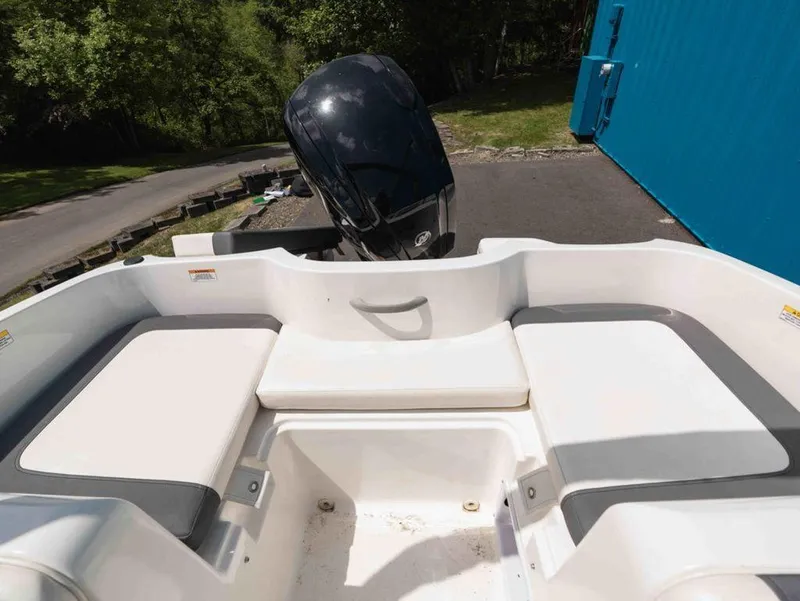 Slide: The Image of Bayliner Element E16 2020 - 13